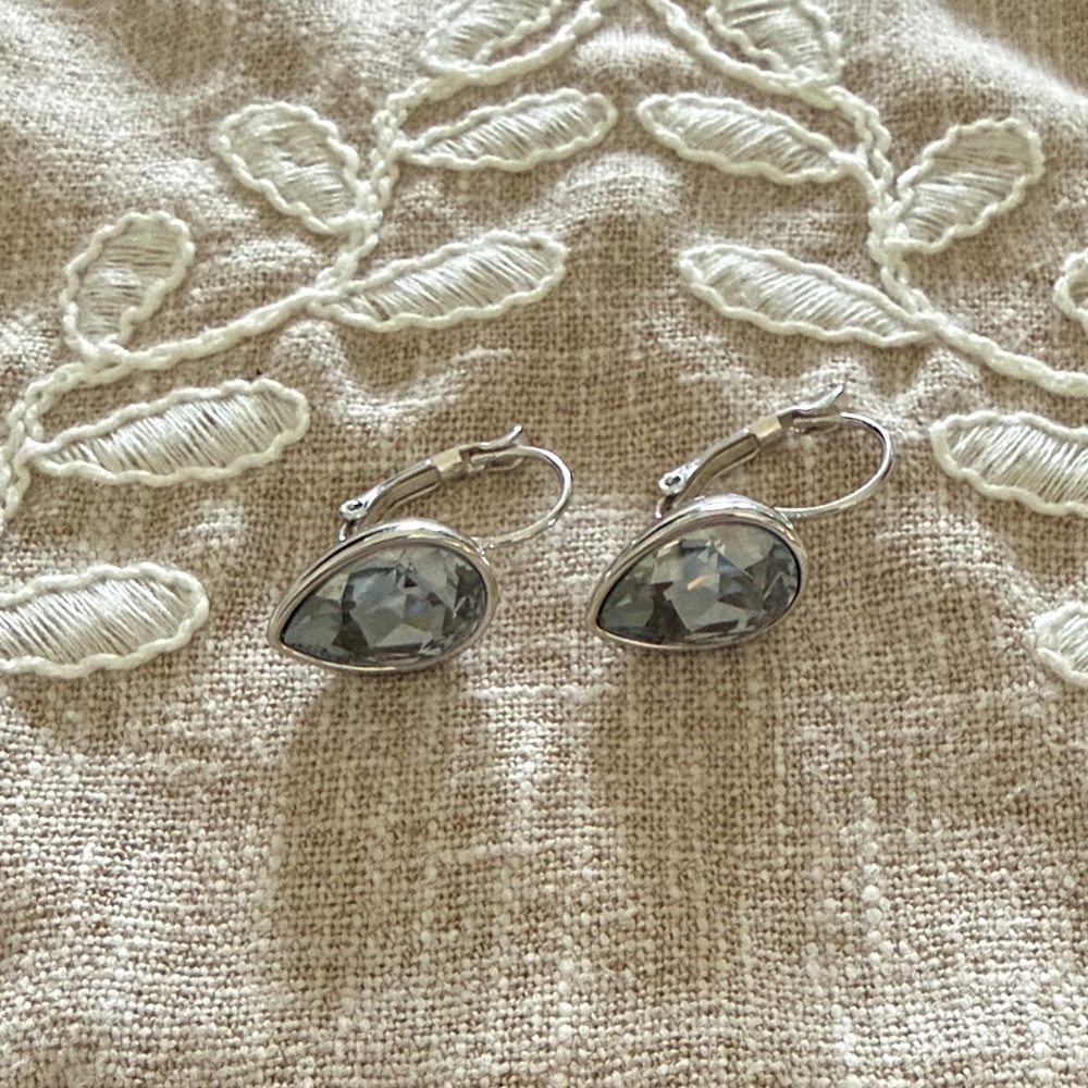 Silver Teardrop Crystal Leverback Earrings - Elegant Women's Jewelry